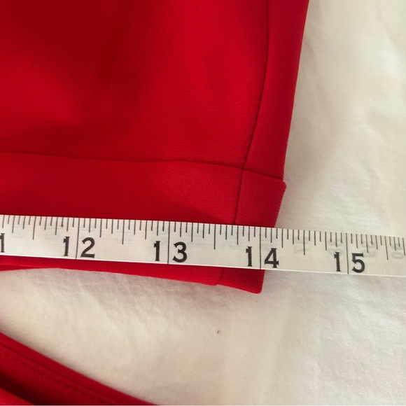 Xscape Formal Gown Sleeveless Red Cutouts Pleated Size 4 - Picture 9 of 10